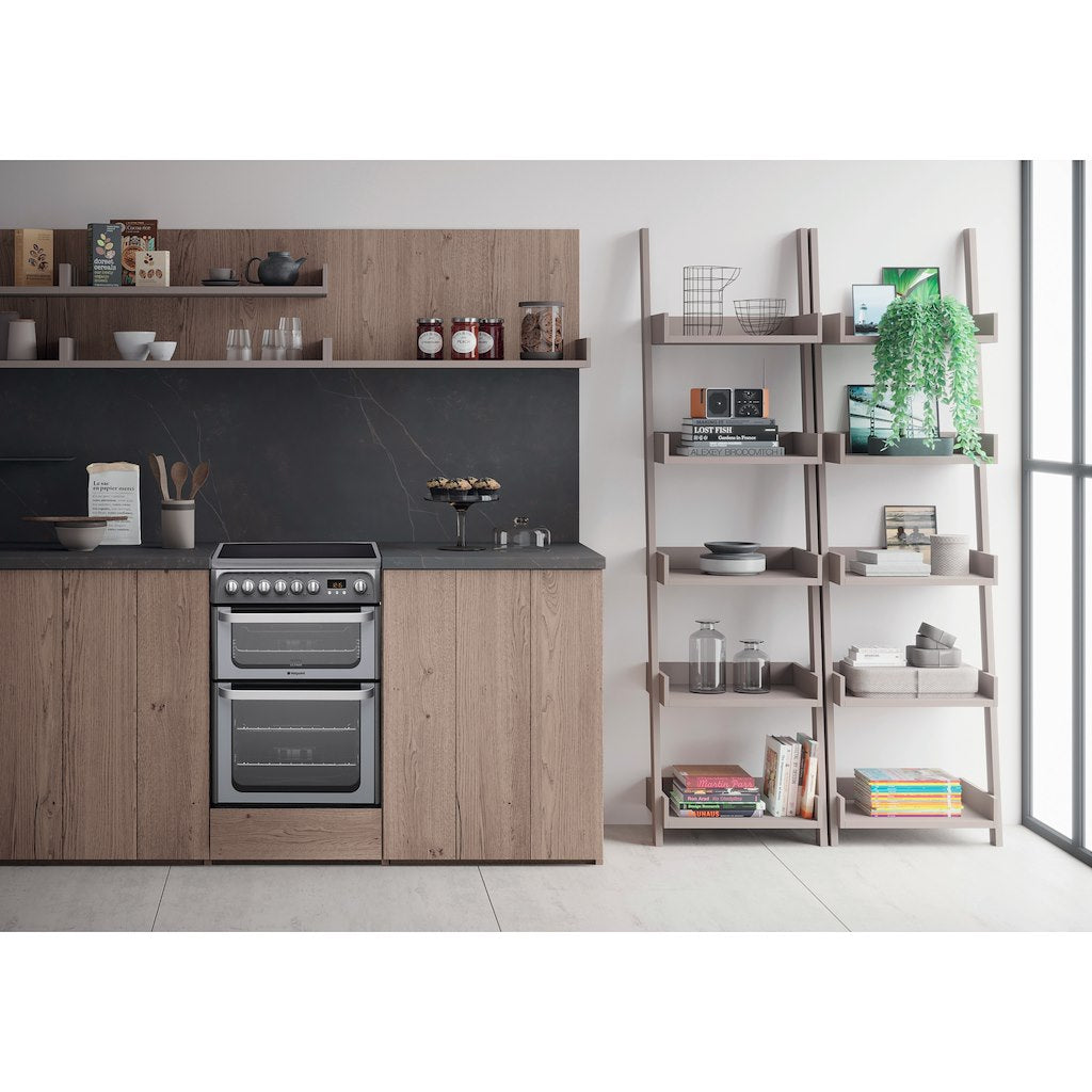 Hotpoint electric freestanding double cooker: 60cm