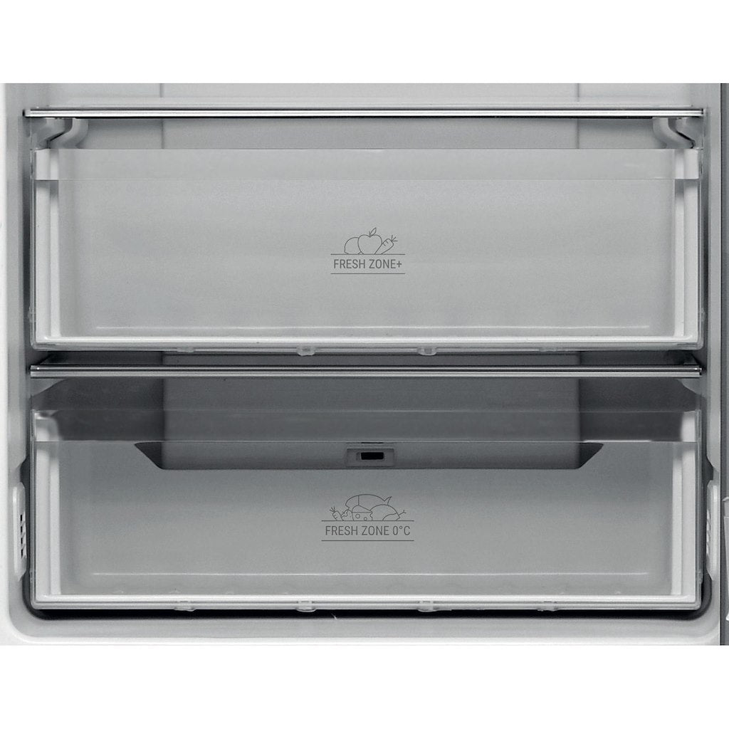 Hotpoint freestanding fridge freezer: frost free