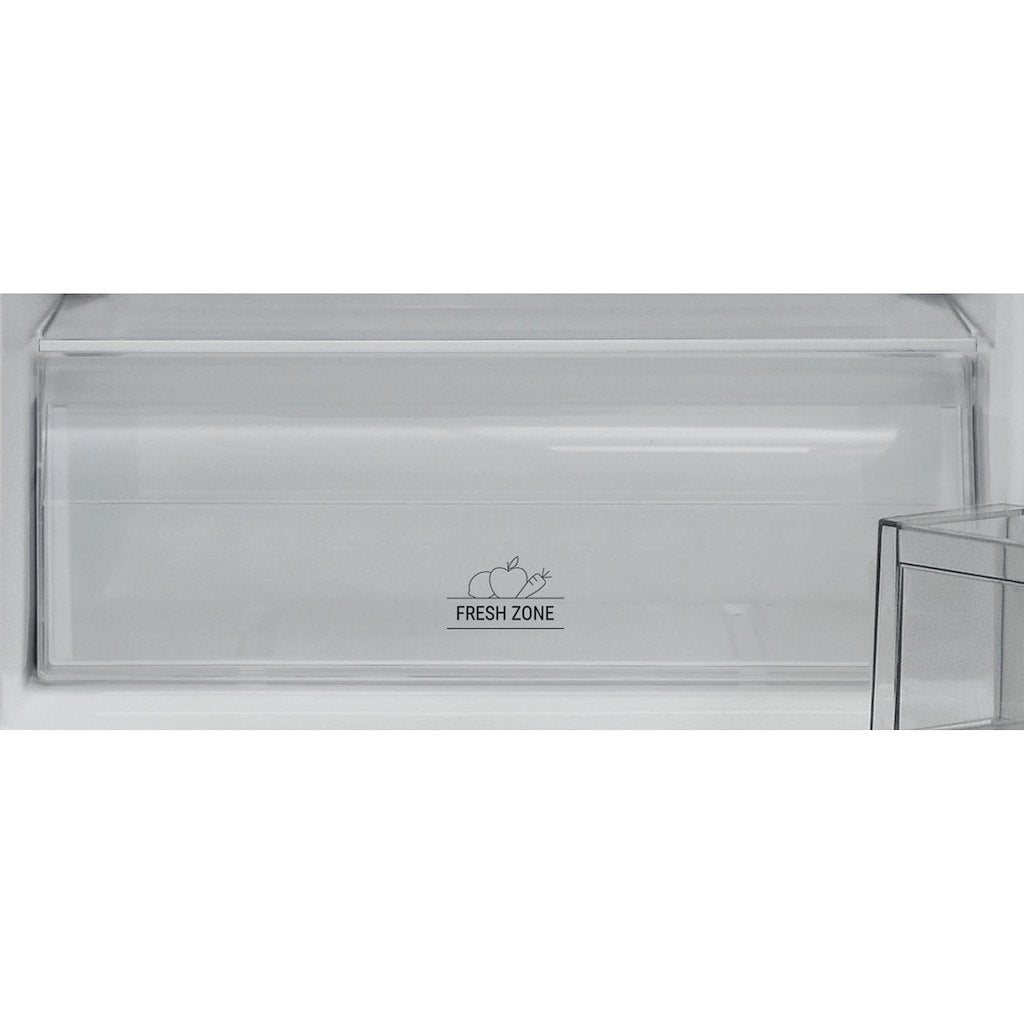 Hotpoint freestanding fridge freezer: frost free