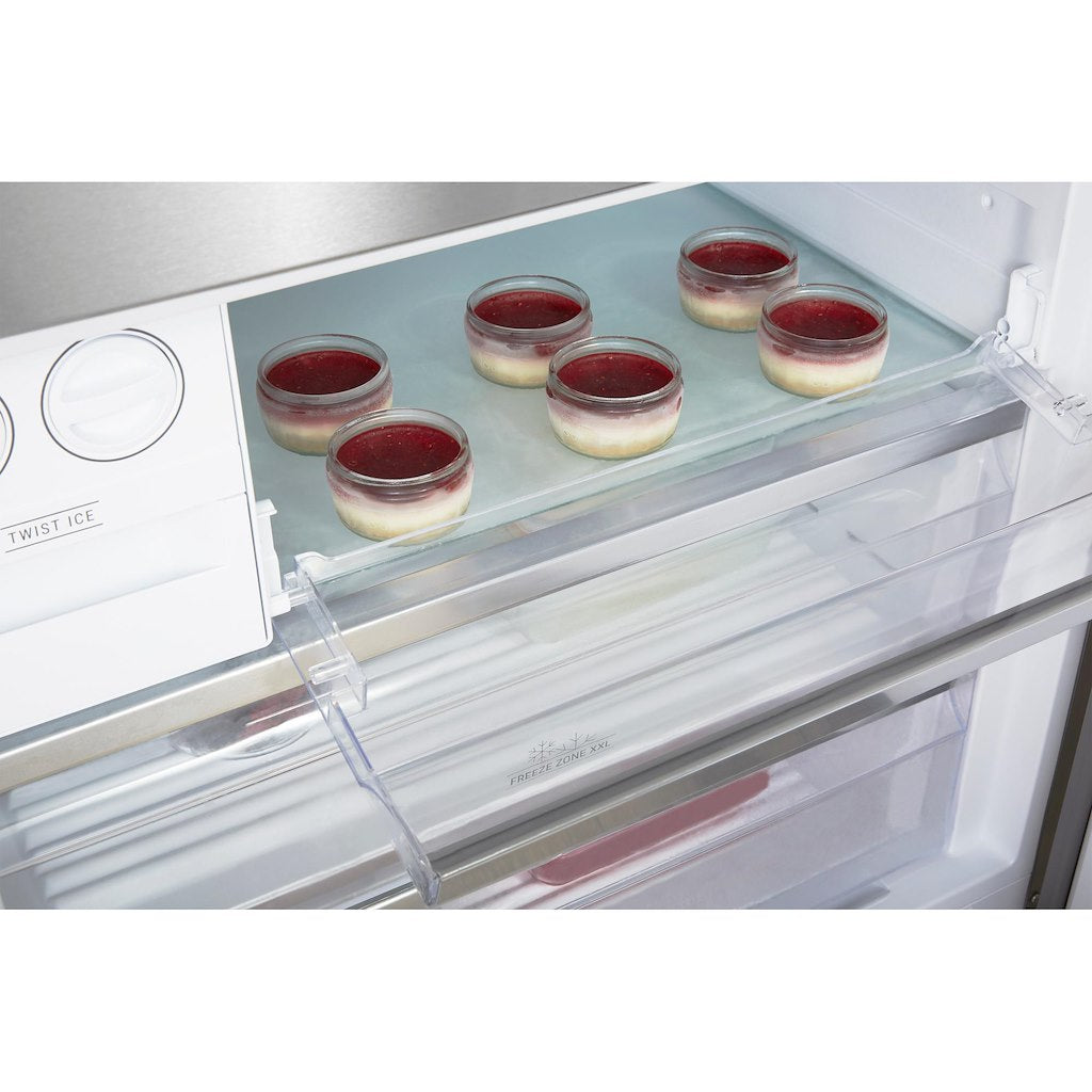 Hotpoint freestanding fridge freezer: frost free