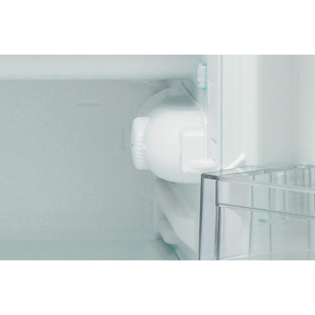 Hotpoint freestanding fridge: white