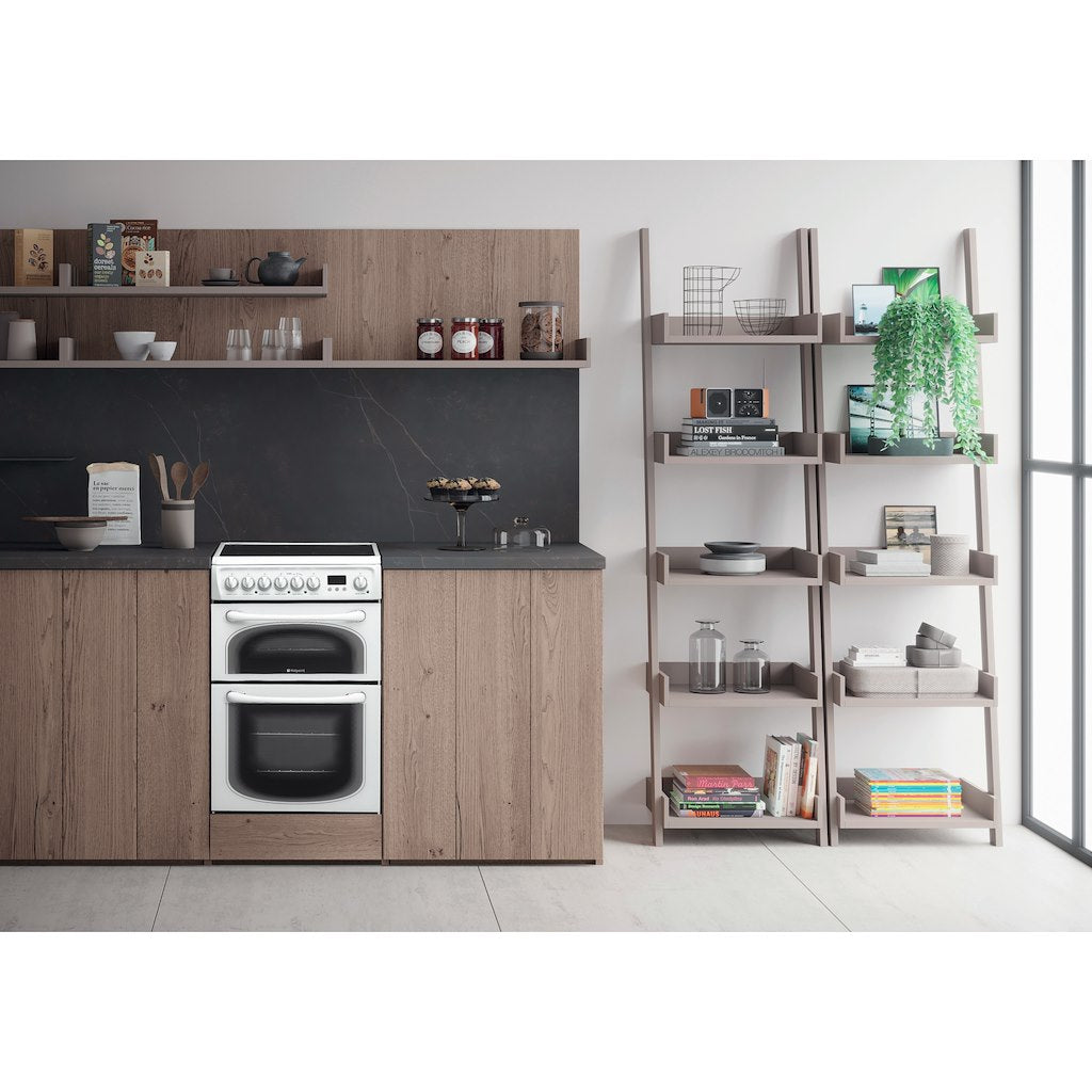 Hotpoint electric freestanding double cooker: 60cm