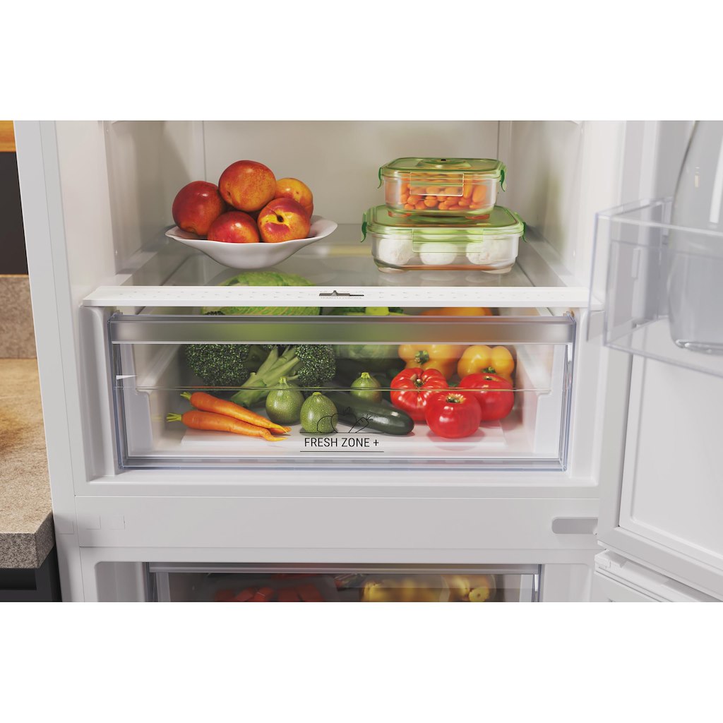 Hotpoint freestanding fridge freezer: frost free