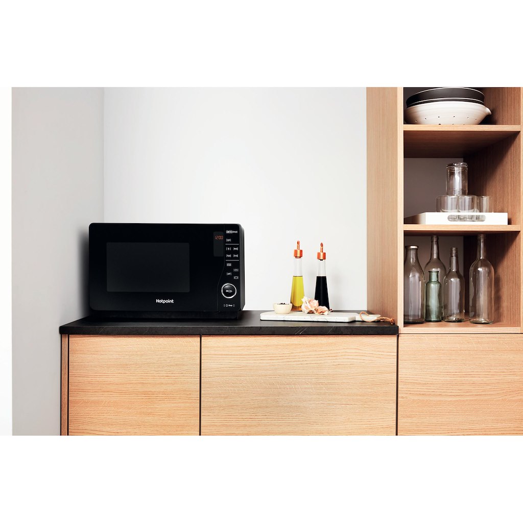 Hotpoint Ultimate Collection MWH 2621 MB Microwave - Black