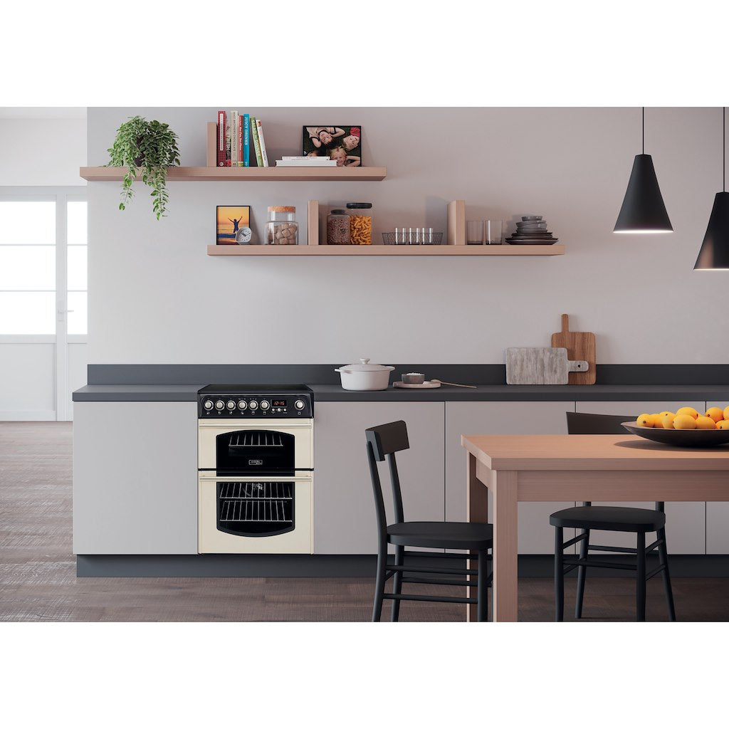 Hotpoint electric freestanding double cooker: 60cm