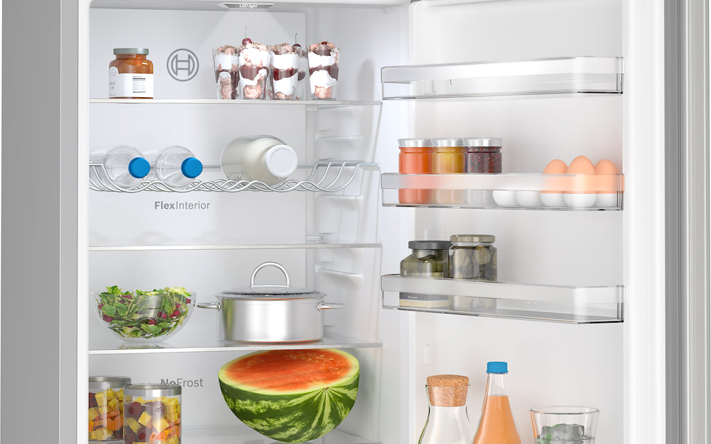 KGN392LAF, Free-standing fridge-freezer with freezer at bottom