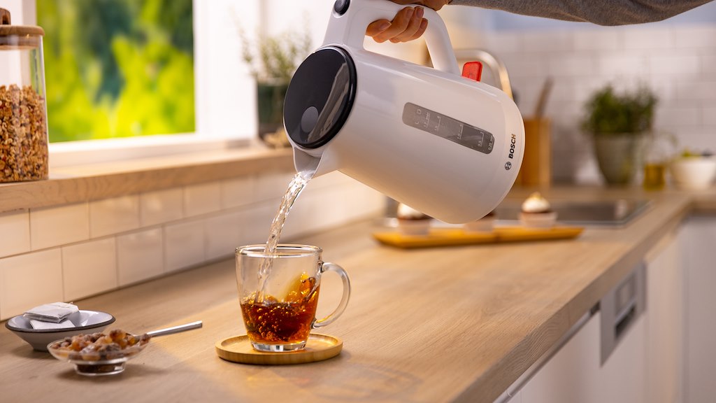 TWK1M121GB, Kettle