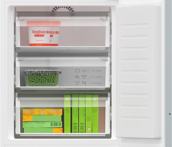 KIN86VFE0G, Built-in fridge-freezer with freezer at bottom