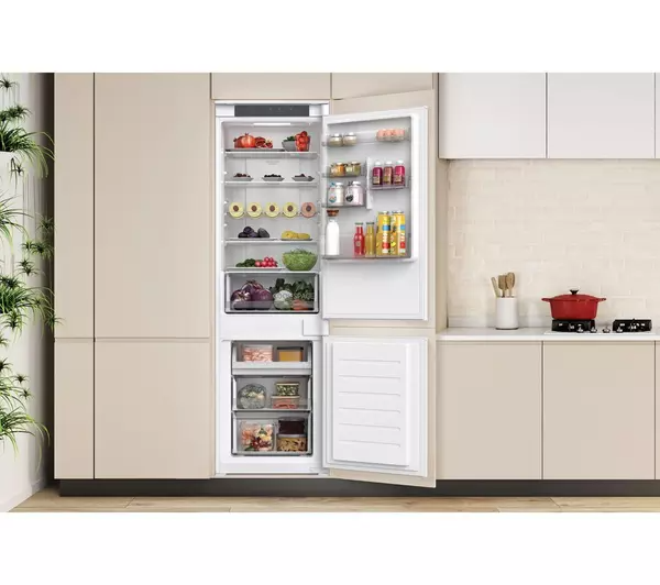 Hoover HOBT3518FWK Integrated 70/30 Fridge Freezer