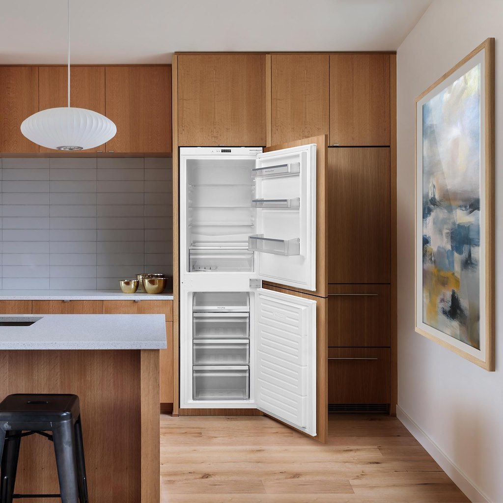 Montpellier MIFF505LF Integrated Low Frost Fridge Freezer