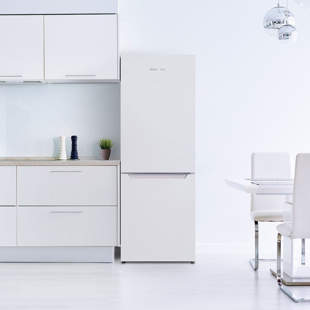 Montpellier MLF150EW Low Frost Fridge Freezer In White
