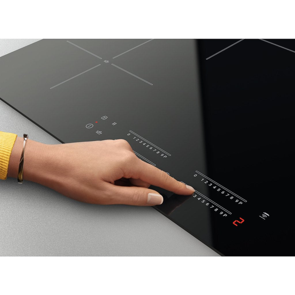Zanussi ZIAN644K Series 60 BoilAssist Induction Hob with Hob2Hood