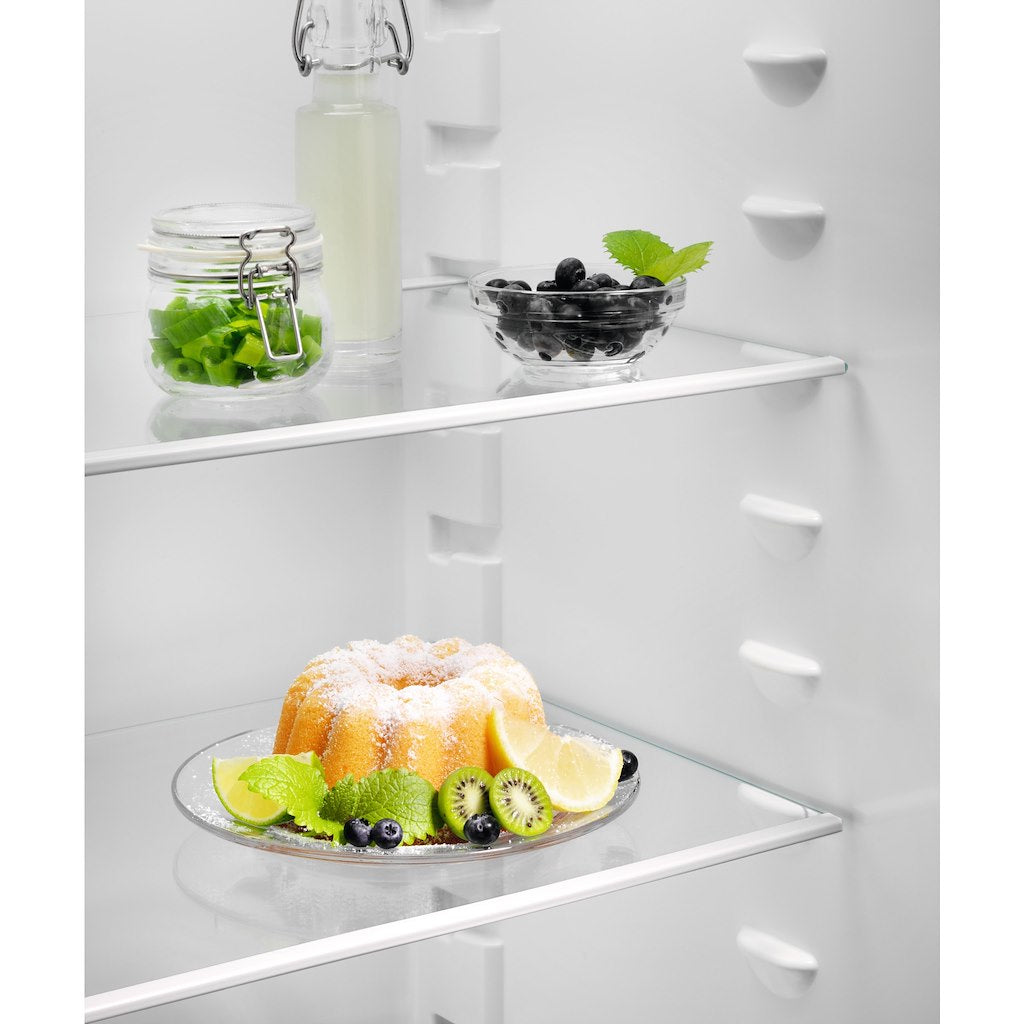 Zanussi ZRAN88FS In-Column Larder Fridge