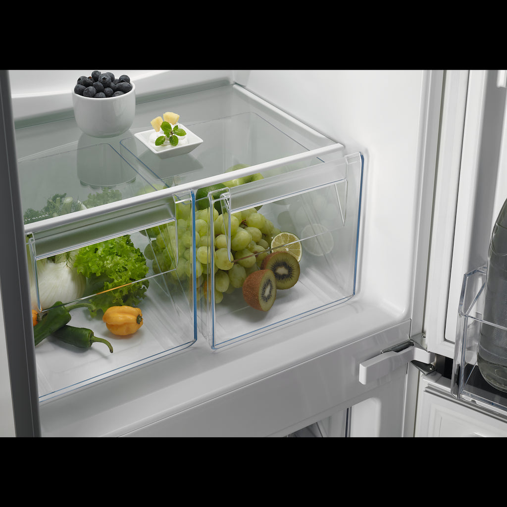 Zanussi Series 60 ZNNN18ES3 Built-In NoFrost Fridge Freezer