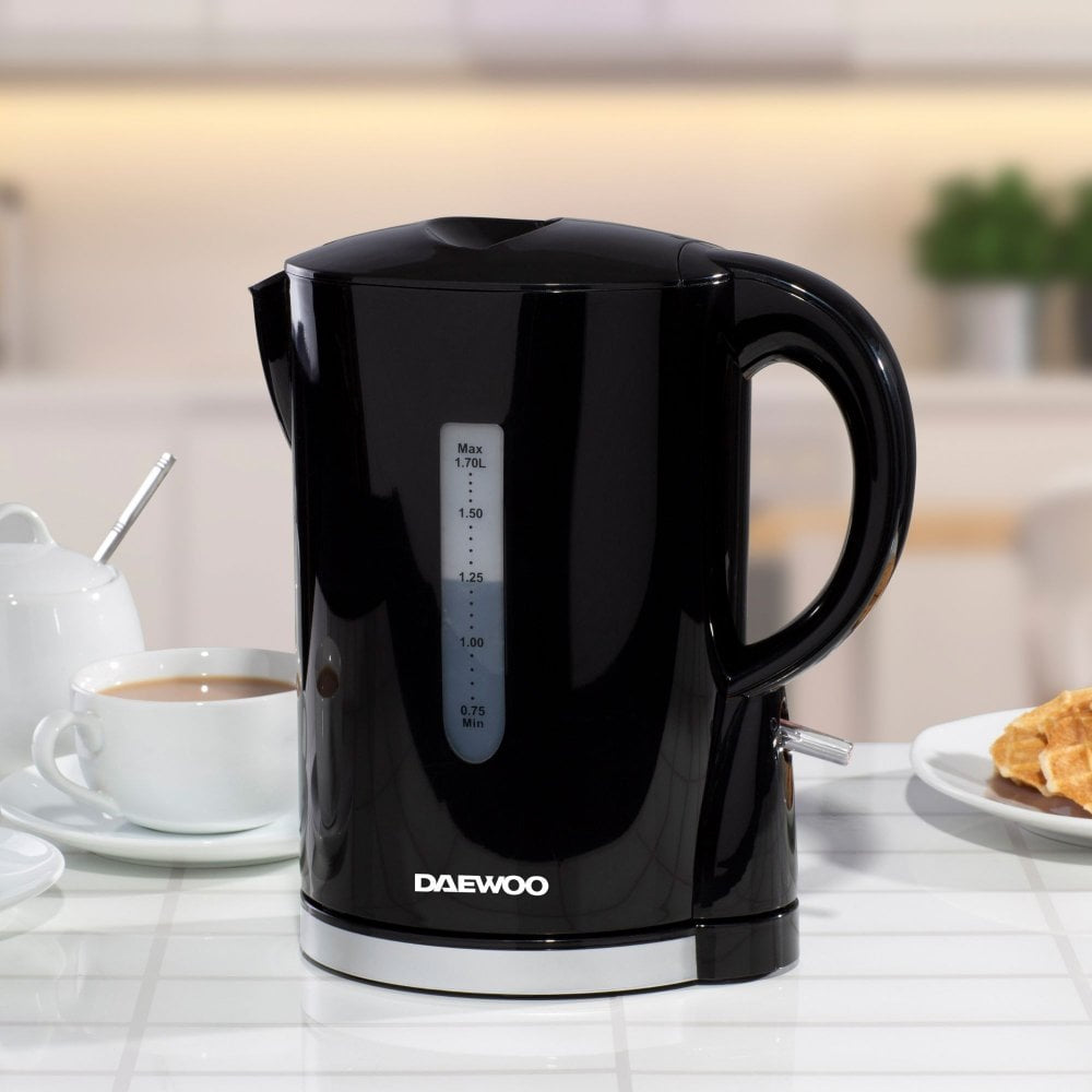 Daewoo SDA1682GE 1.7L 2200W Black Plastic Kettle with Chrome Band