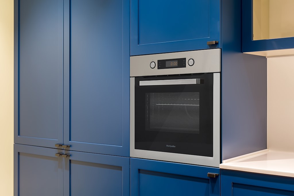 Montpellier SFO72X Single Oven