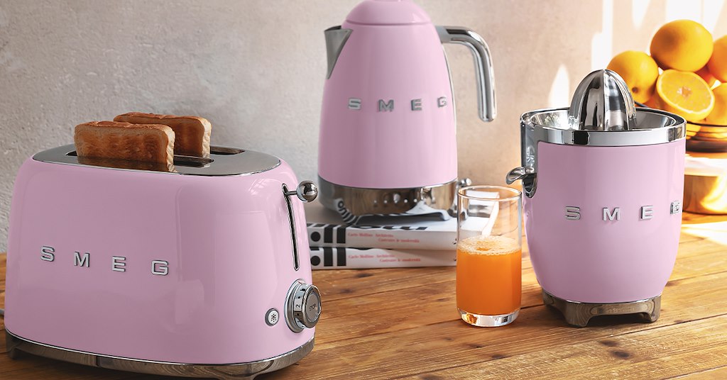 Smeg KLF04PKUK Kettle, Pink