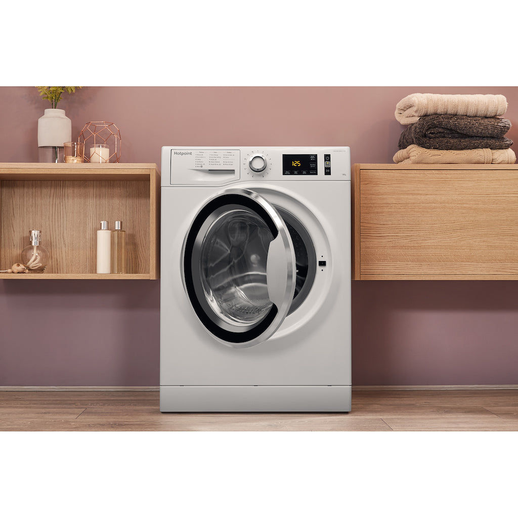 Hotpoint freestanding front loading washing machine: 10kg