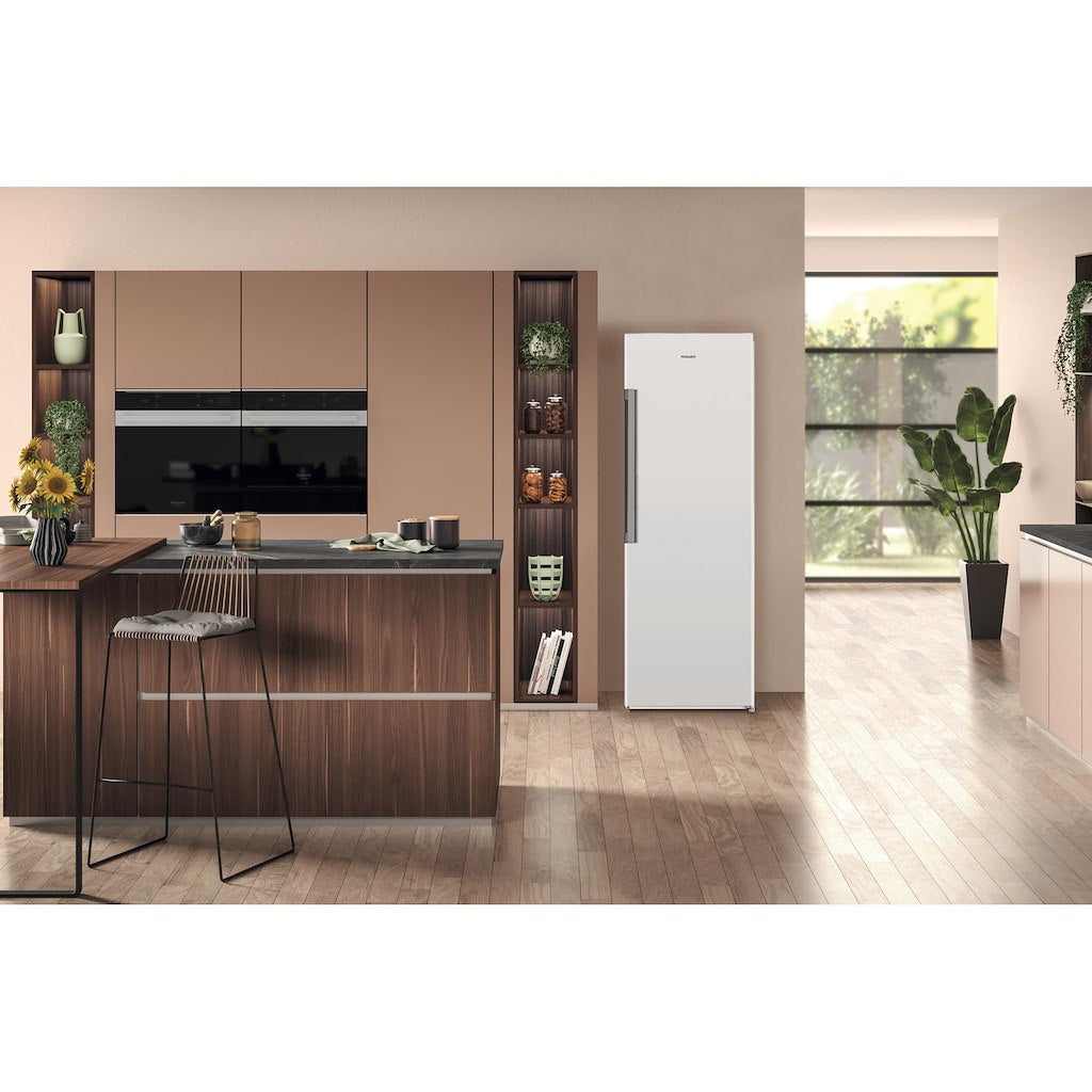 Hotpoint Low Frost Tall Fridge - White - Holds 18 Shopping Bags - E Rated - SH6 A2Q WR UK