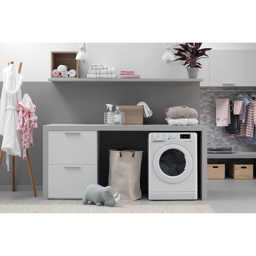 Freestanding washer dryer: 8,0kg - BDE 86436X W UK N