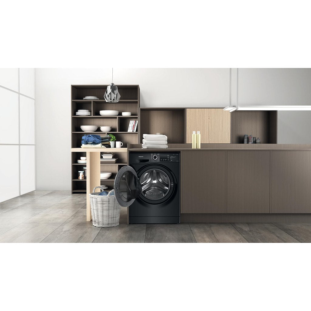 Hotpoint NDB9635BSUK black 9+6kg washer dryer - freestanding