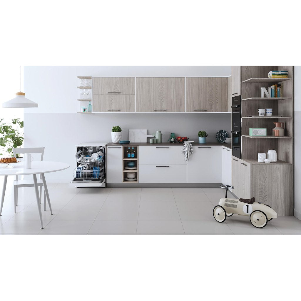 Dishwasher: full size, white colour - DFC 2C24 UK