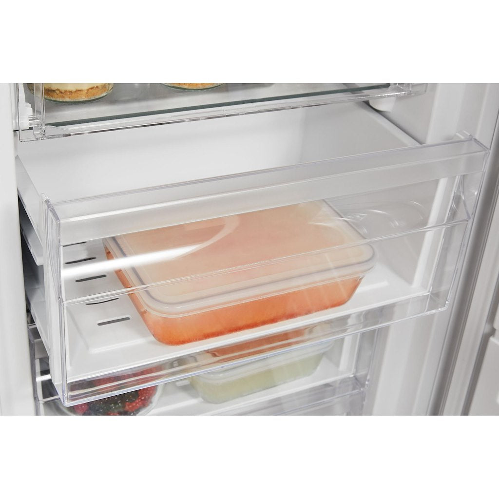 Hotpoint freestanding fridge freezer: frost free