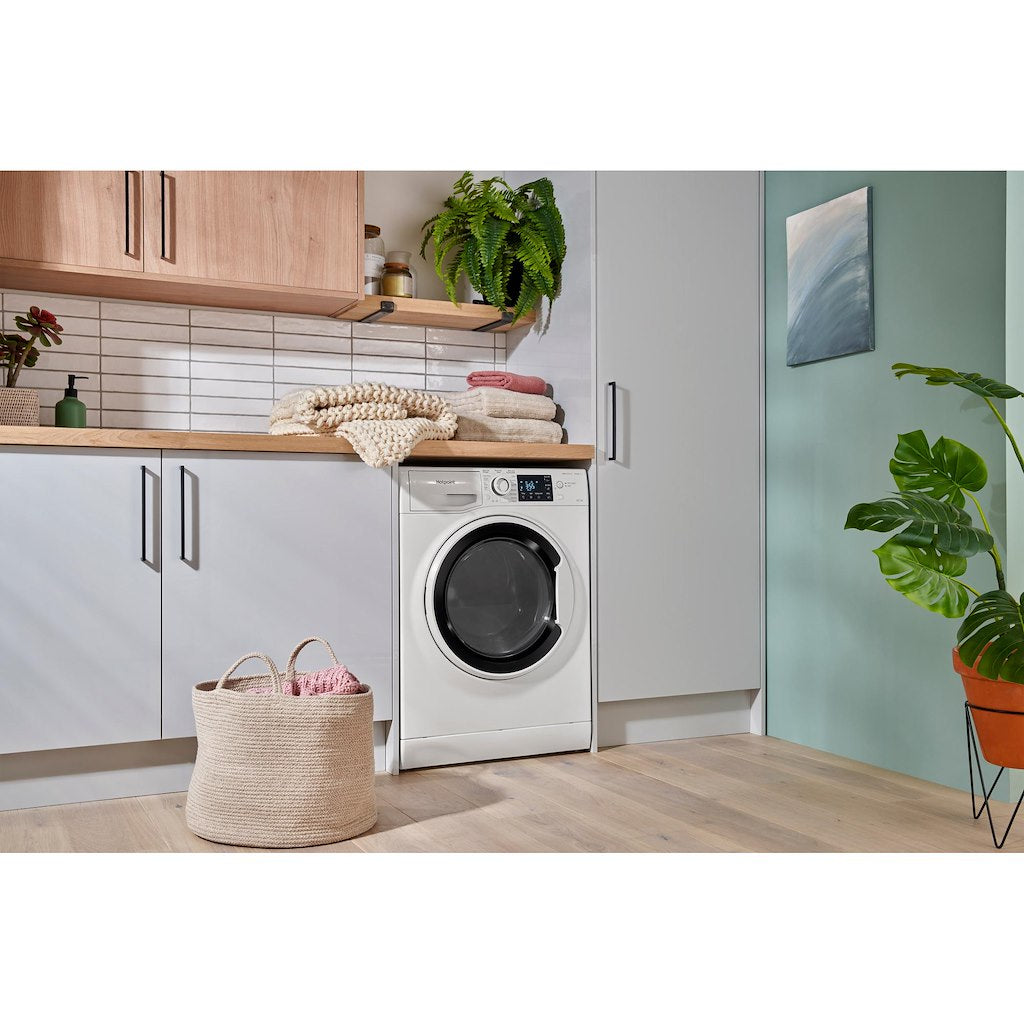 Hotpoint NDB9635WUK white 9+6kg washer dryer - freestanding
