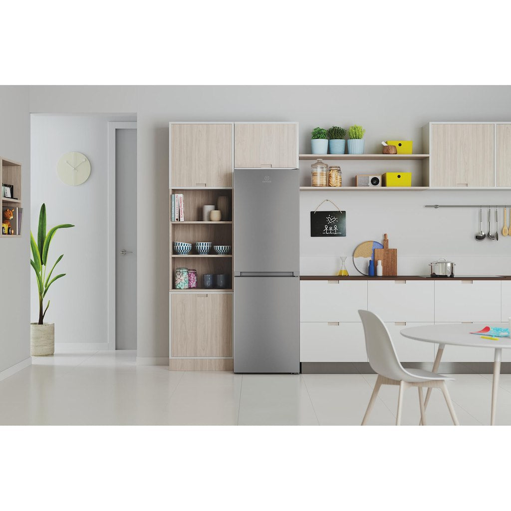 Freestanding fridge freezer: frost free - IBTNF 60182 S UK