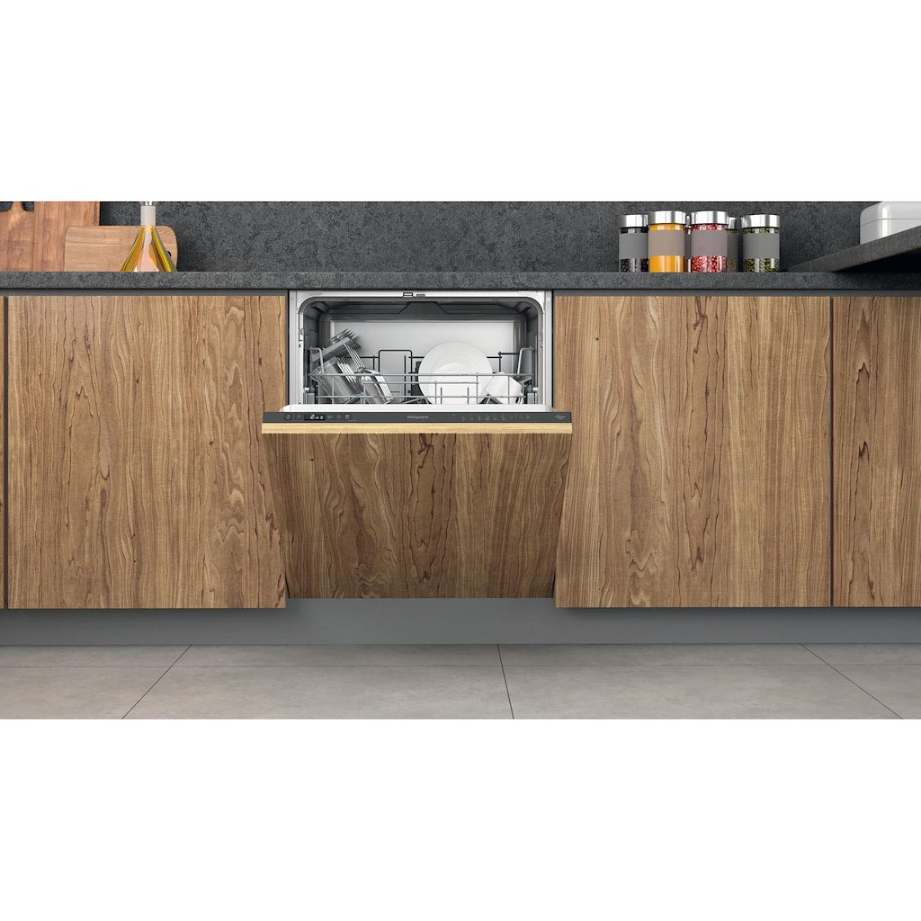 Hotpoint Full Size Built In Dishwasher - Black - 14 Place Settings - E Rated - H2I HD526 B UK