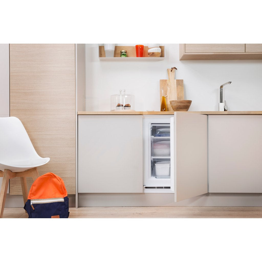 Integrated upright freezer - IZ A1.UK.1