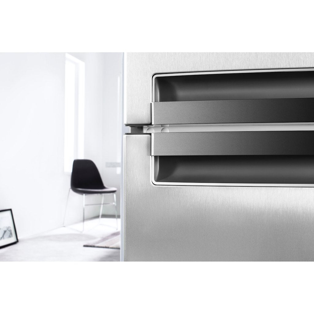 Whirlpool fridge freezer: frost free - BSNF 8451 OX AQUA.1