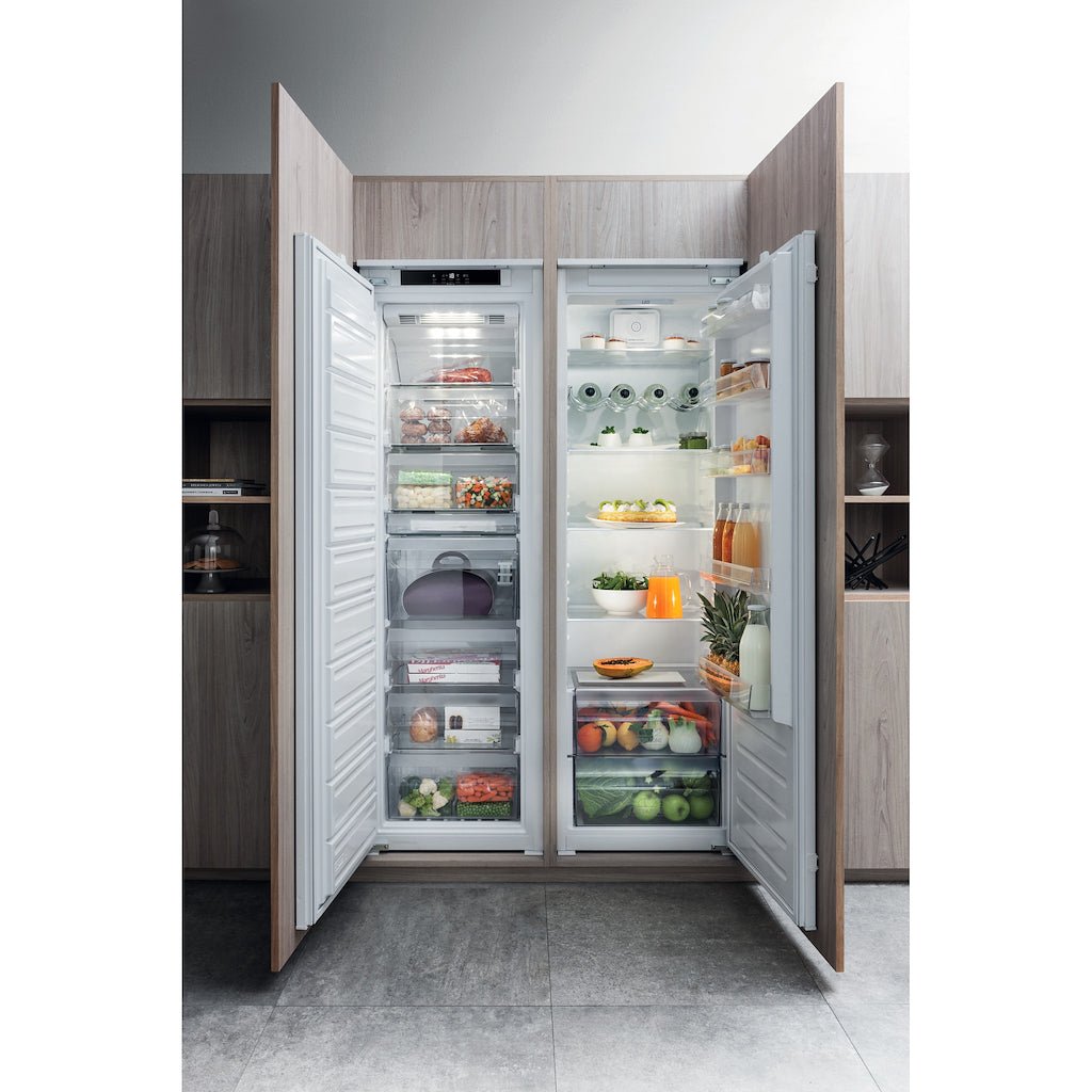 Hotpoint HS 18011 UK Integrated Fridge