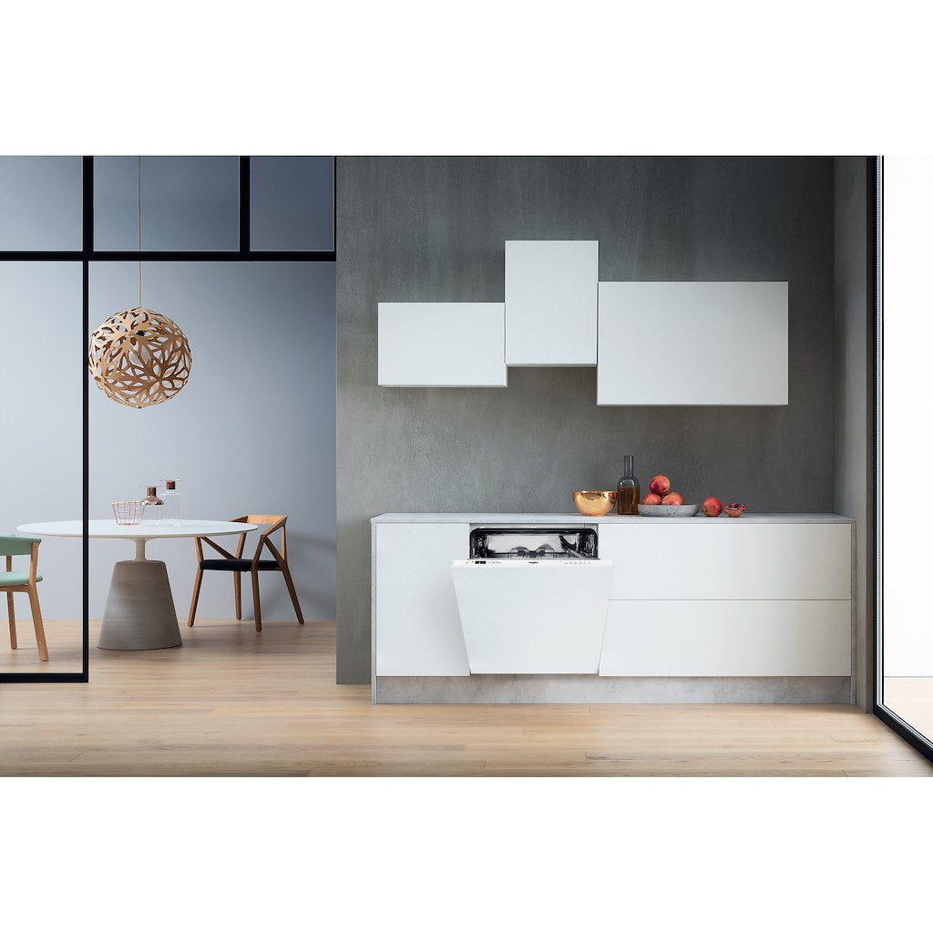 Whirlpool Integrated Dishwasher: in White - WIC 3B19 UK N