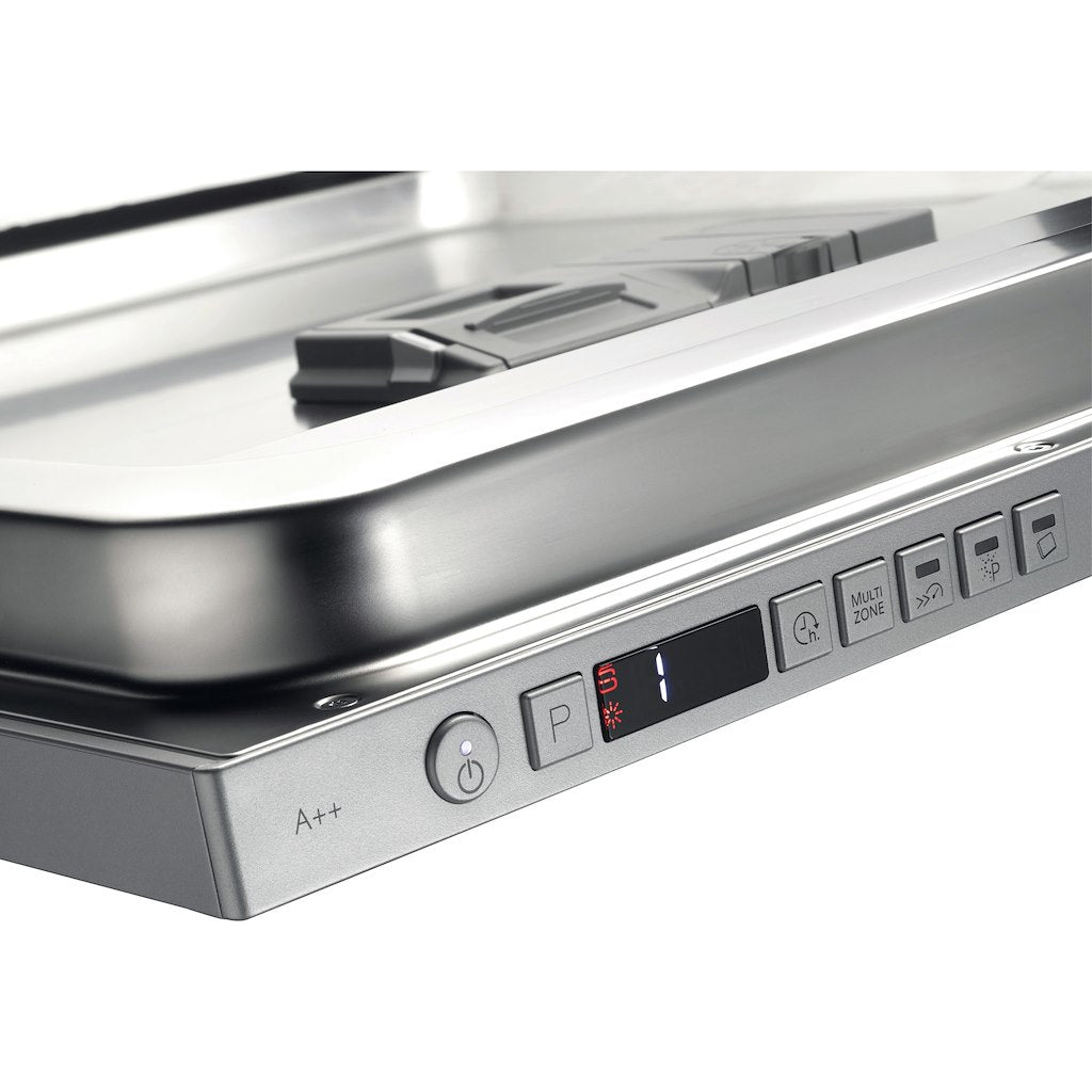 Whirlpool Integrated Dishwasher: in Silver - WIC 3C23 PEF UK