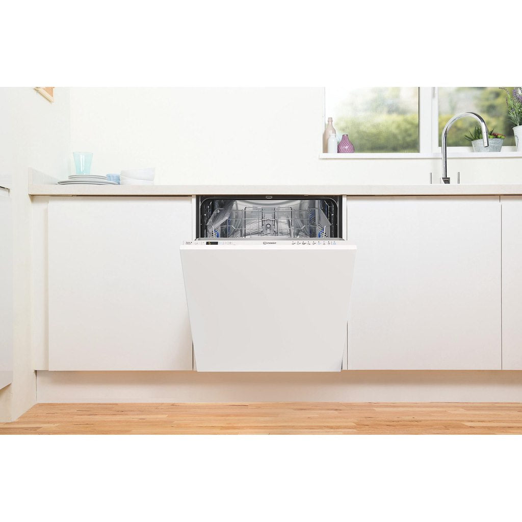 Indesit Push&Go Full Size Integrated Dishwasher - White - 14 Place Settings - E Rated - D2I HD526 UK