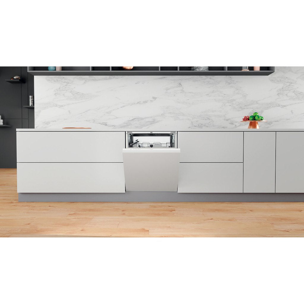Whirlpool Supreme Clean WIE 2B19 N UK Integrated Dishwasher
