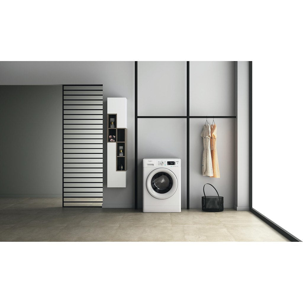 Whirlpool washing machine: 7kg - FFB 7438 WV UK