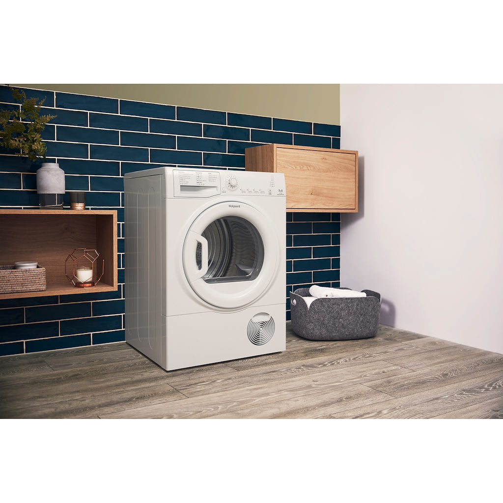 Hotpoint condenser tumble dryer: freestanding, 9kg