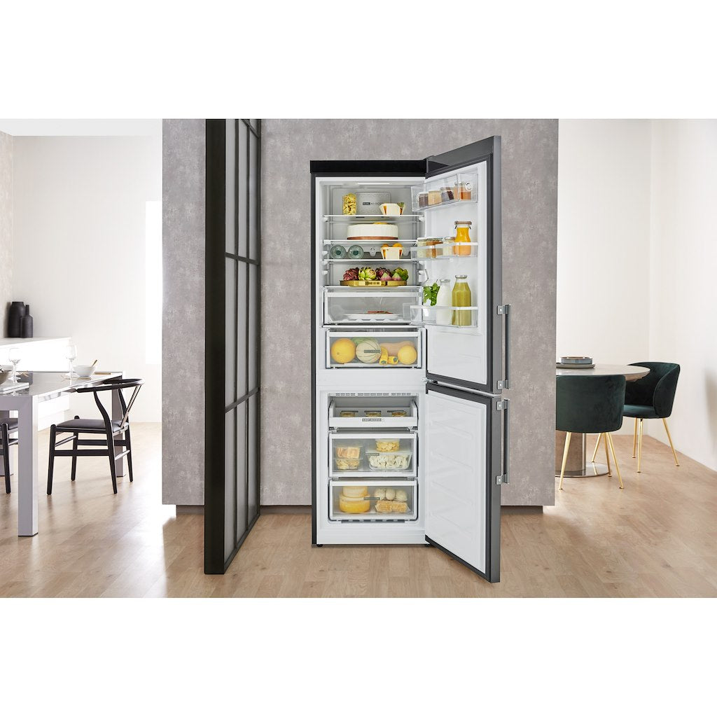 Whirlpool fridge freezer: frost free - W9 821D KS H (UK)