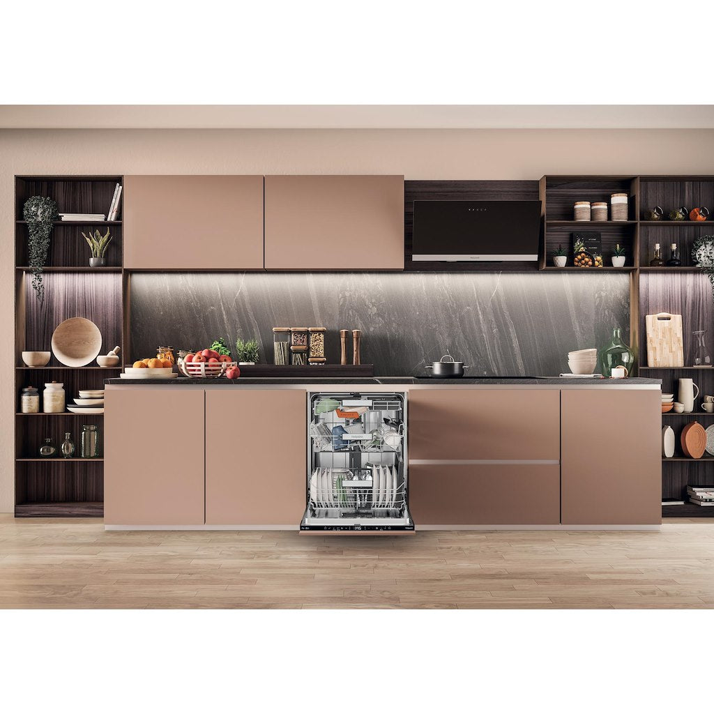 Hotpoint integrated dishwasher: full size, black
