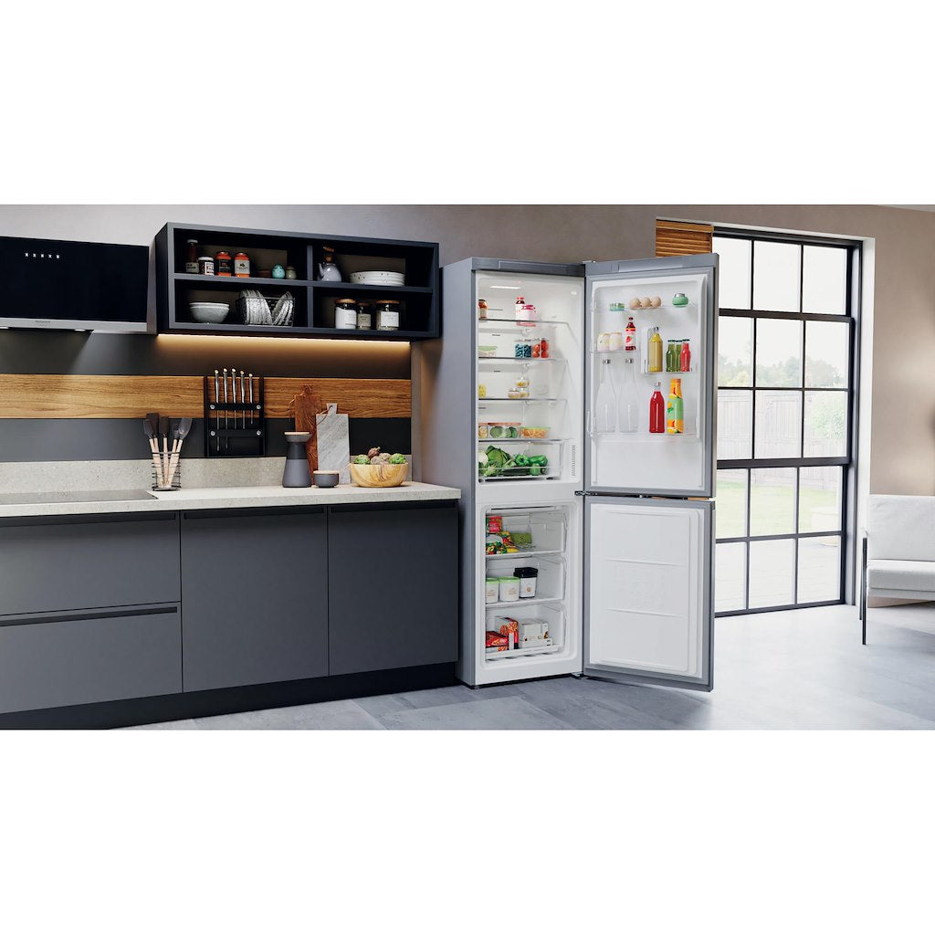 Hotpoint H5X 82O SX Fridge Freezer - Satin Stainless Steel