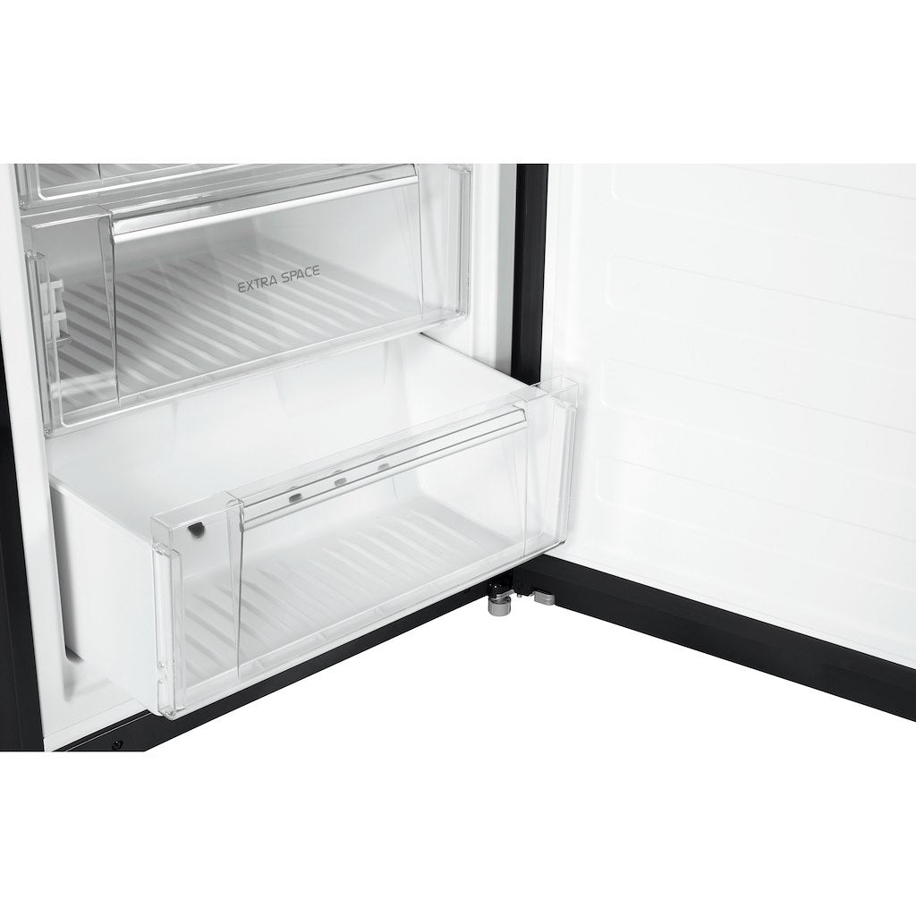 Hotpoint freestanding fridge freezer: frost free