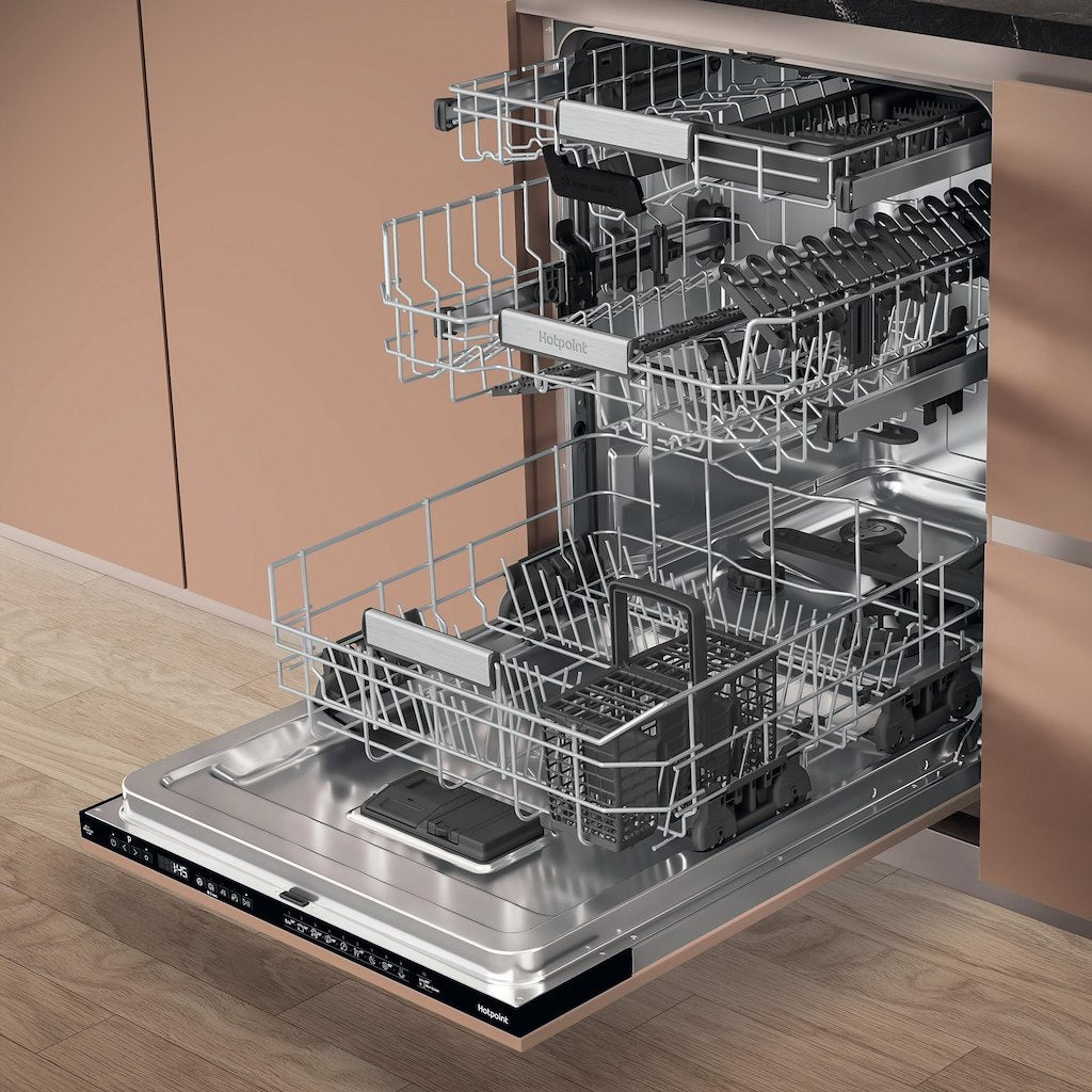 Hotpoint H8I HP42 L UK Hydroforce Built-In 15 Place Setting Dishwasher
