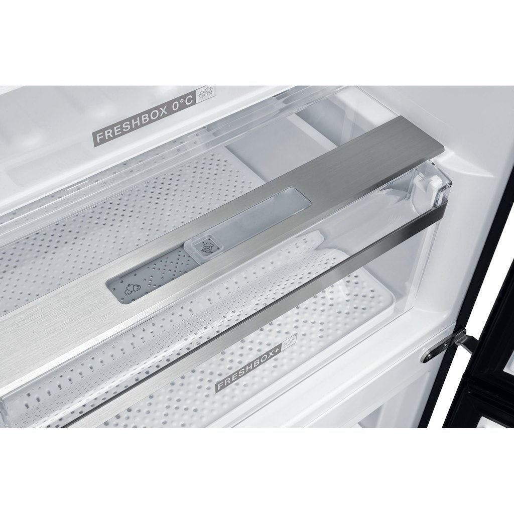 Whirlpool fridge freezer: frost free - W9 821D KS H (UK)