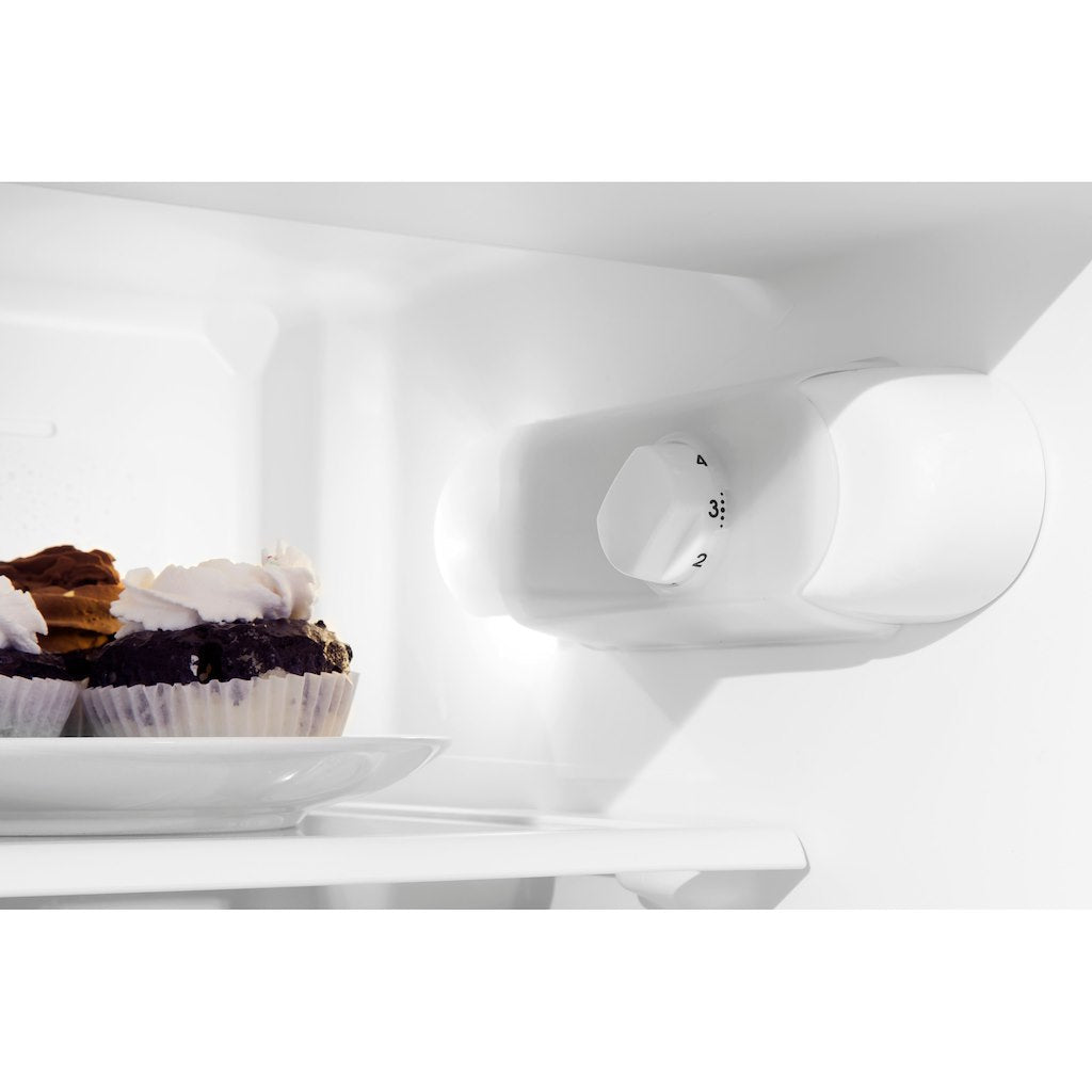 Built in fridge freezer