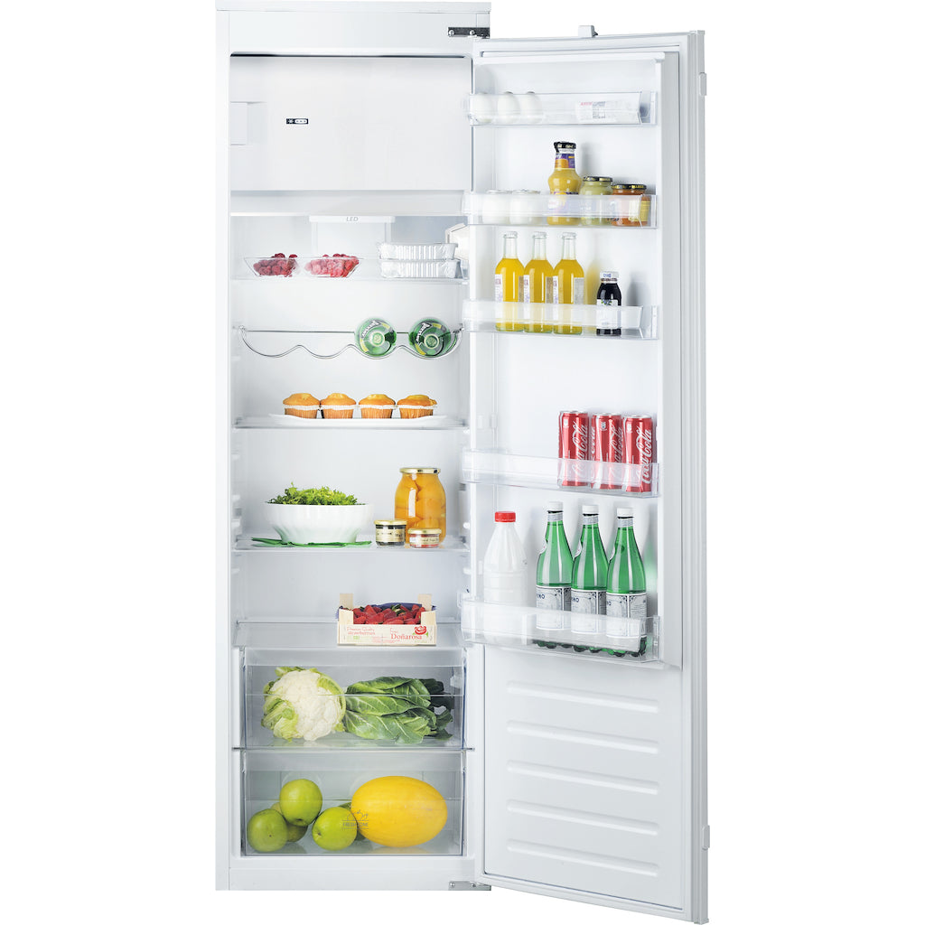 Hotpoint integrated fridge: white
