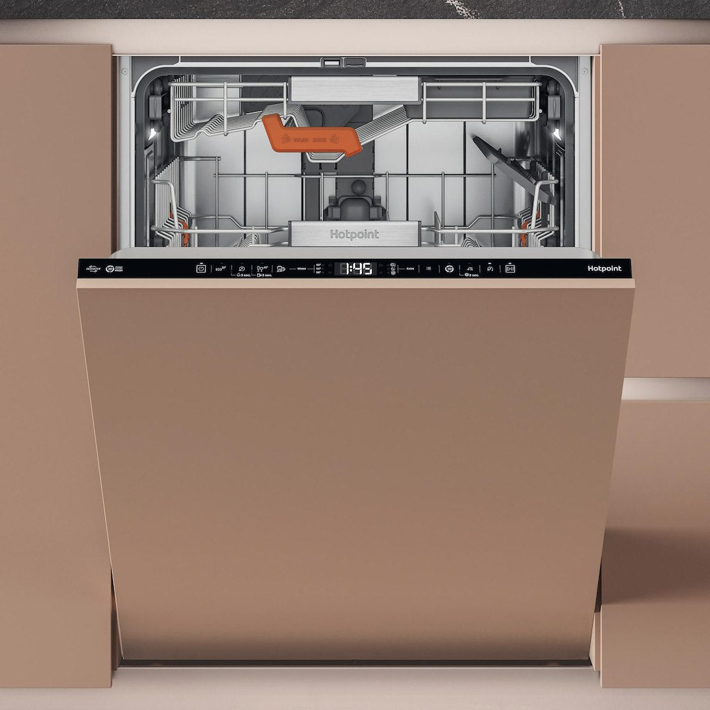 Hotpoint integrated dishwasher: full size, black