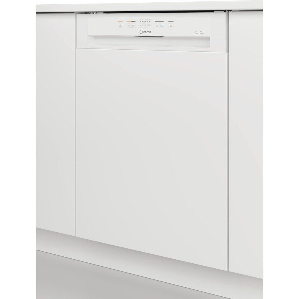 Indesit Push&Go I3B L626 UK Built-in Dishwasher