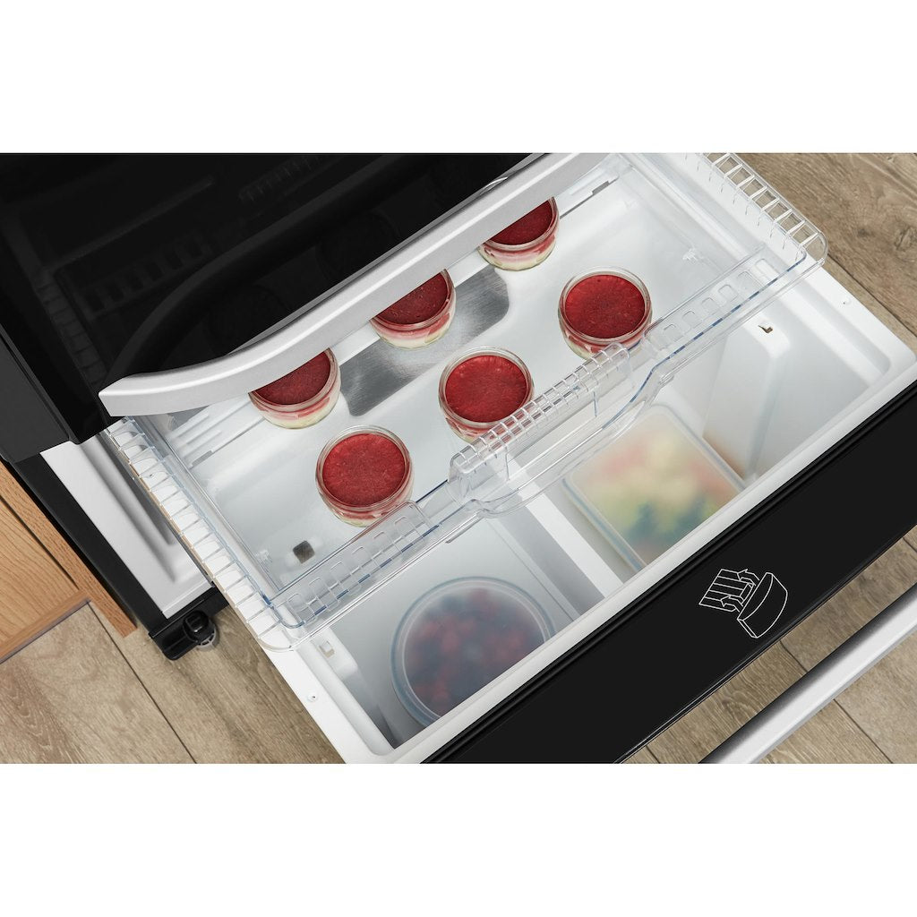 Hotpoint freestanding fridge freezer: frost free